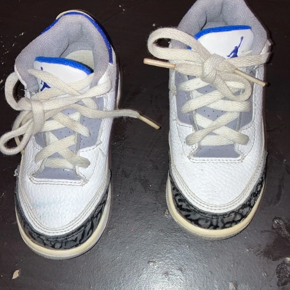 Kids Air Jordan’s size 9 c - Picture 3 of 5